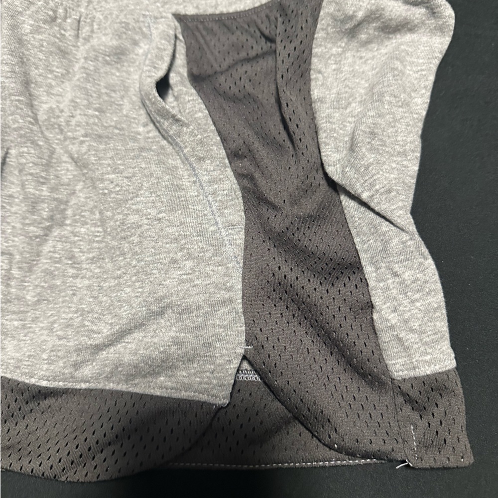 Under Armour Women's Shorts - Picture 2 of 4